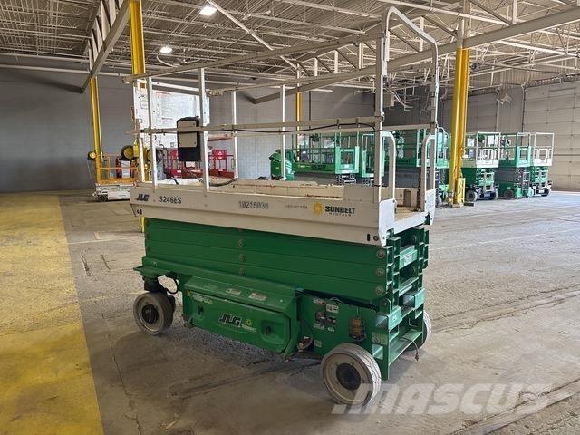 JLG 3246ES 가위형 리프트