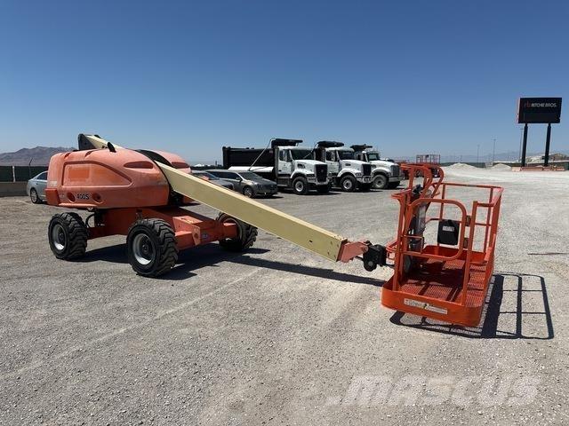 JLG 400S 견인식 전동이동 리프트
