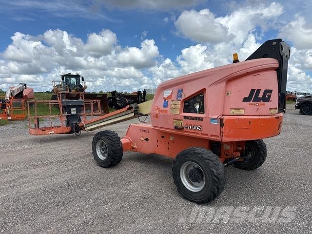 JLG 400S 견인식 전동이동 리프트