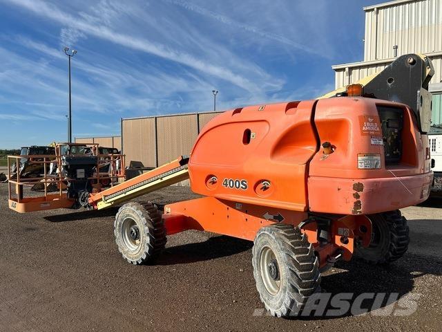 JLG 400S 견인식 전동이동 리프트