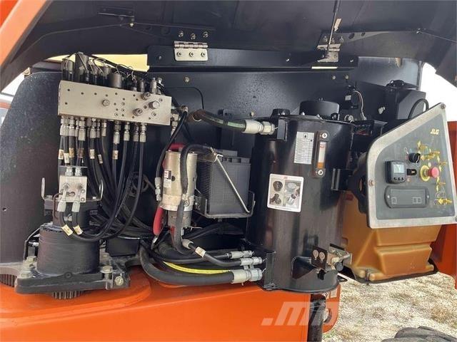 JLG 460SJ 견인식 전동이동 리프트