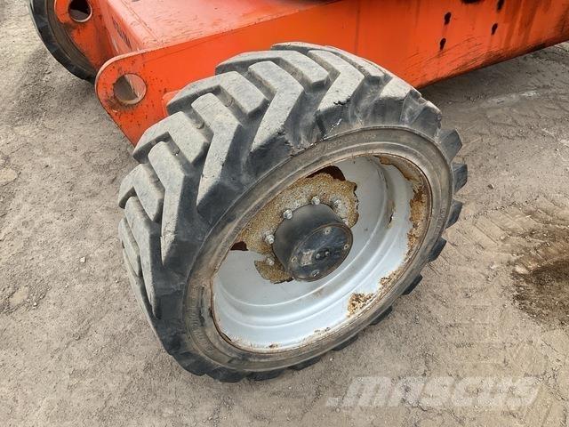 JLG 600AJ 관절형 전동이동 리프트