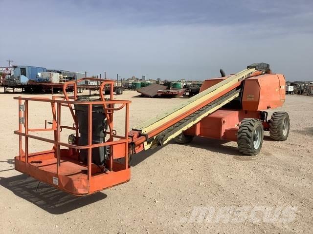 JLG 600S 견인식 전동이동 리프트
