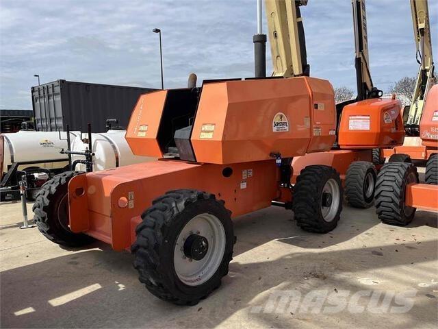 JLG 600S 견인식 전동이동 리프트