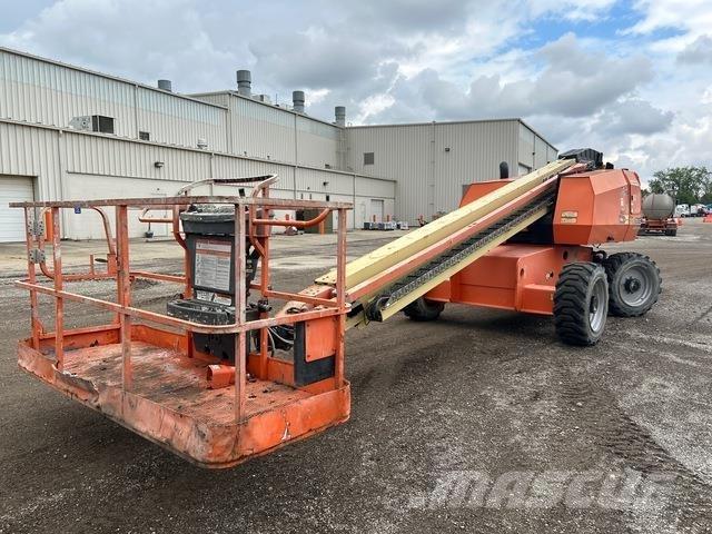 JLG 600S 견인식 전동이동 리프트