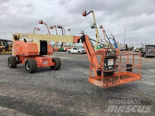 JLG 800 AJ 관절형 전동이동 리프트