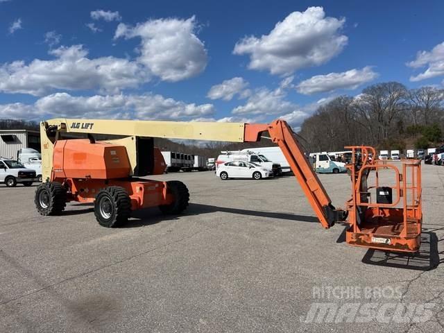 JLG 800 AJ 관절형 전동이동 리프트