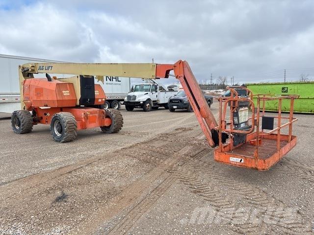 JLG 800 AJ 관절형 전동이동 리프트