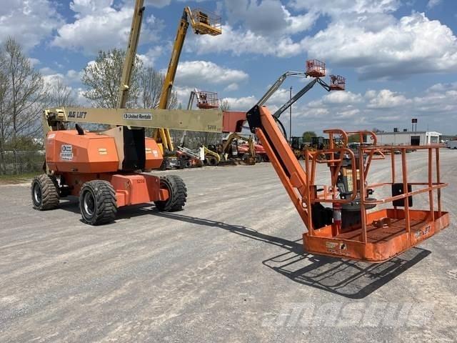 JLG 800 AJ 관절형 전동이동 리프트