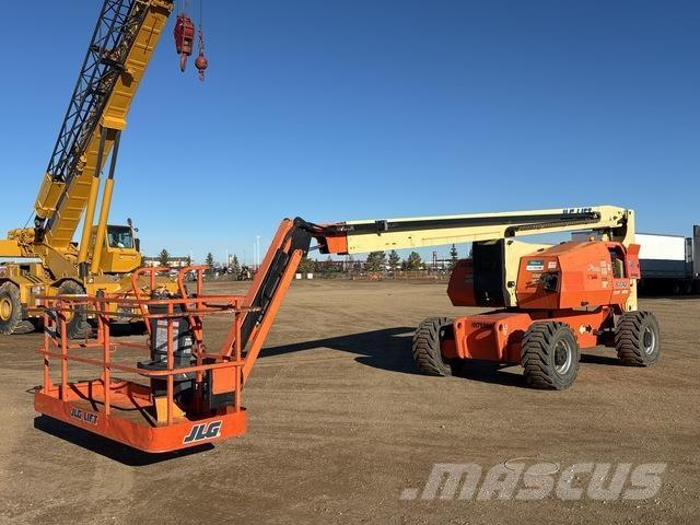 JLG 800 AJ 관절형 전동이동 리프트