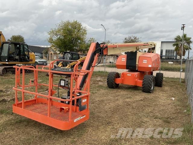 JLG 800 AJ 관절형 전동이동 리프트