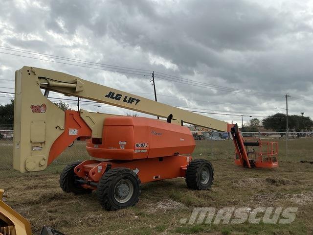 JLG 800 AJ 관절형 전동이동 리프트