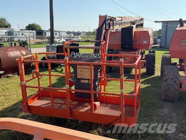 JLG 800AJ 관절형 전동이동 리프트