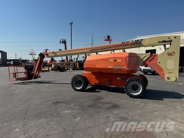 JLG 800AJ 관절형 전동이동 리프트
