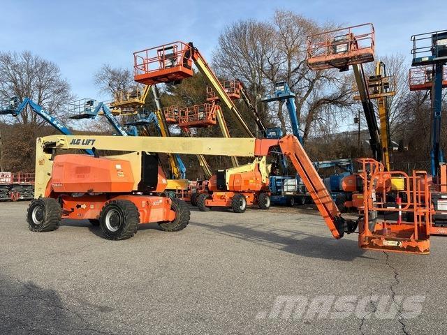 JLG 800AJ 관절형 전동이동 리프트