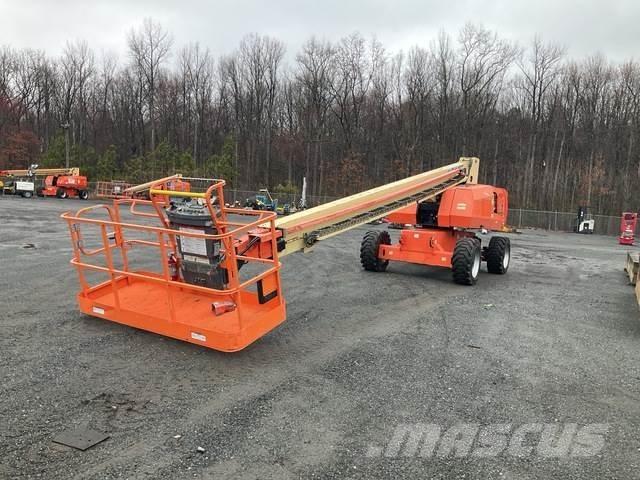 JLG 800S 견인식 전동이동 리프트