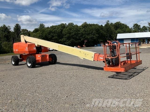 JLG 800S 견인식 전동이동 리프트