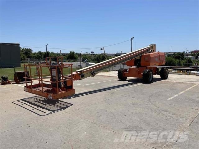 JLG 800S 견인식 전동이동 리프트