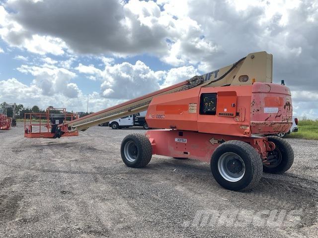 JLG 800S 견인식 전동이동 리프트