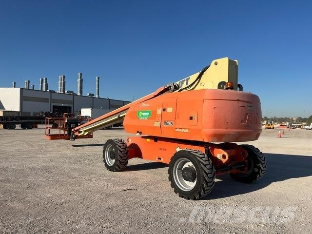 JLG 800S 견인식 전동이동 리프트