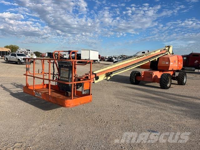 JLG 800S 견인식 전동이동 리프트