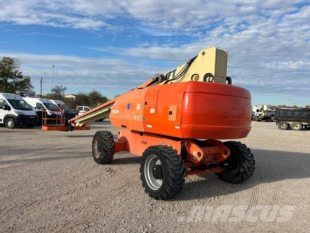 JLG 800S 견인식 전동이동 리프트