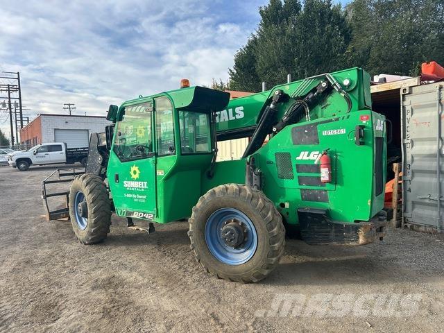 JLG 8042 텔러 핸들러