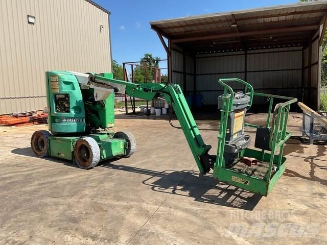 JLG E300AJ 관절형 전동이동 리프트