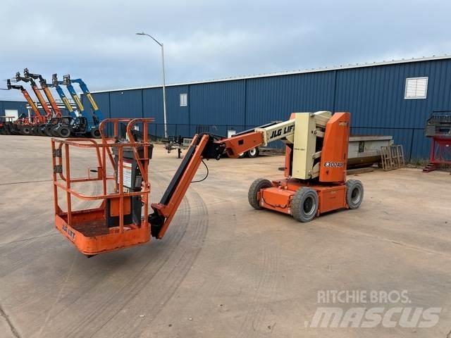 JLG E300AJP 관절형 전동이동 리프트