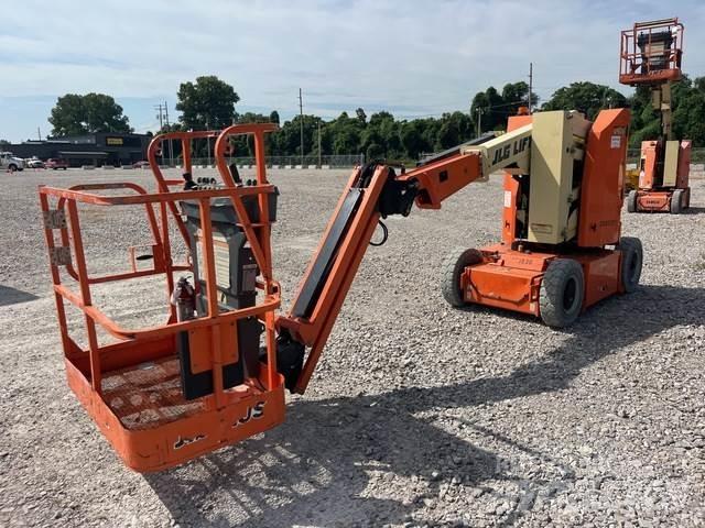 JLG E300AJP 관절형 전동이동 리프트