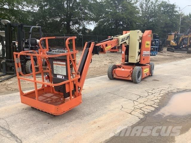 JLG E300AJP 관절형 전동이동 리프트