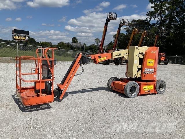 JLG E300AJP 관절형 전동이동 리프트