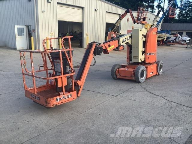 JLG E300AJP 관절형 전동이동 리프트