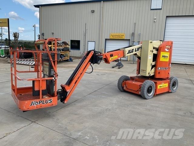 JLG E300AJP 관절형 전동이동 리프트