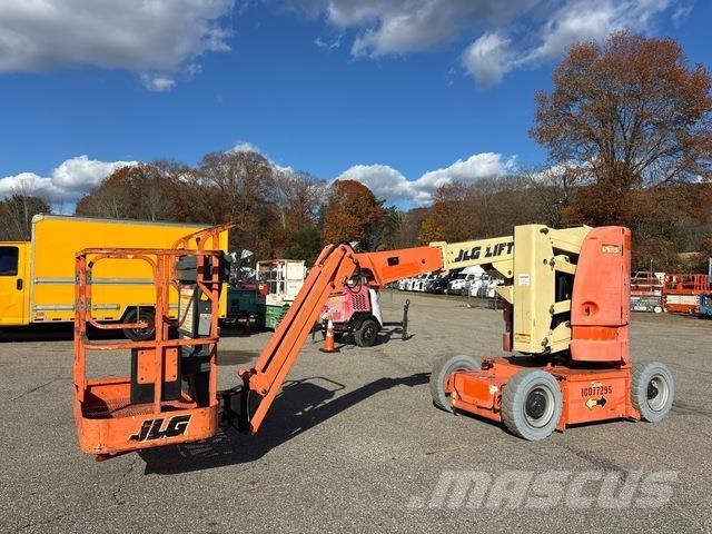 JLG E300AJP 관절형 전동이동 리프트