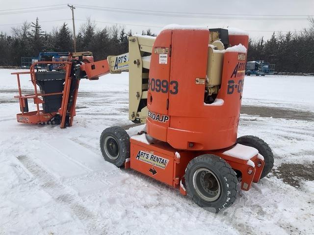 JLG E300AJP 관절형 전동이동 리프트