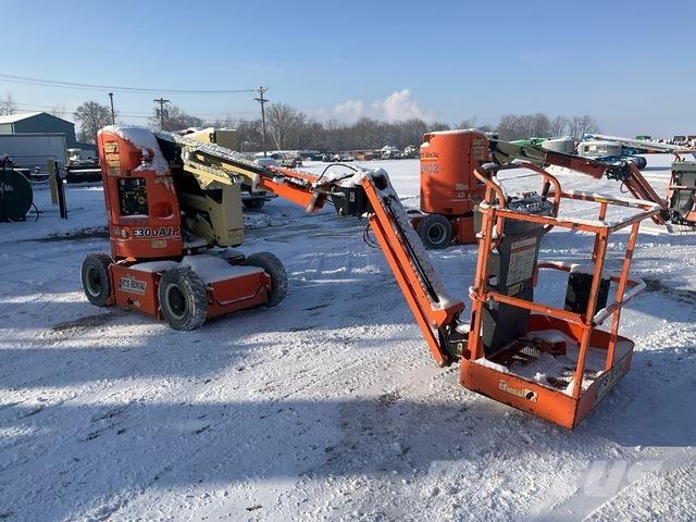 JLG E300AJP 관절형 전동이동 리프트