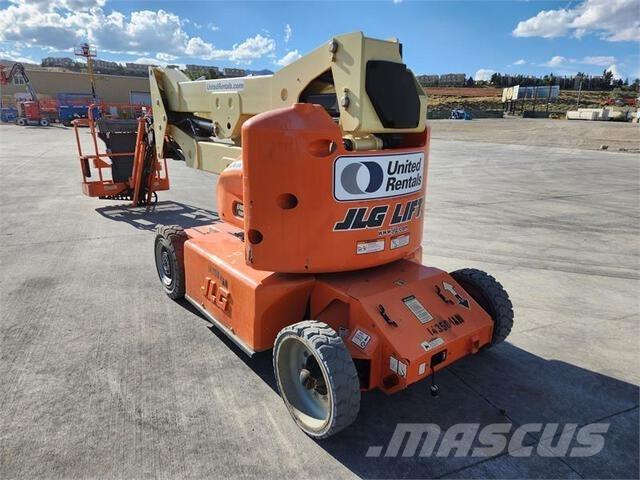 JLG E400AJP 관절형 전동이동 리프트