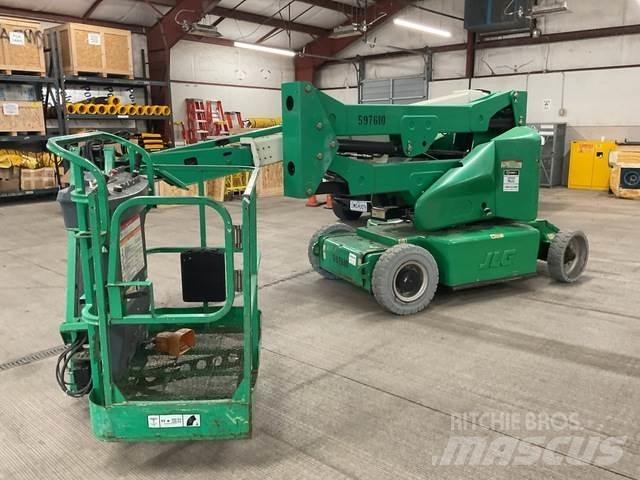 JLG E400AJPN 관절형 전동이동 리프트