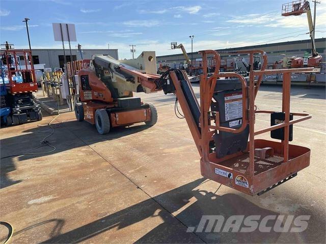 JLG E400AJPN 관절형 전동이동 리프트