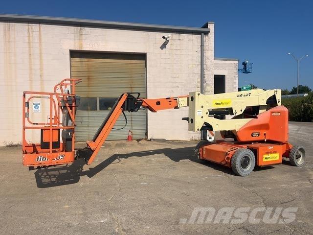 JLG E400AJPN 관절형 전동이동 리프트