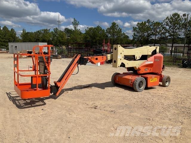 JLG E400AJPN 관절형 전동이동 리프트