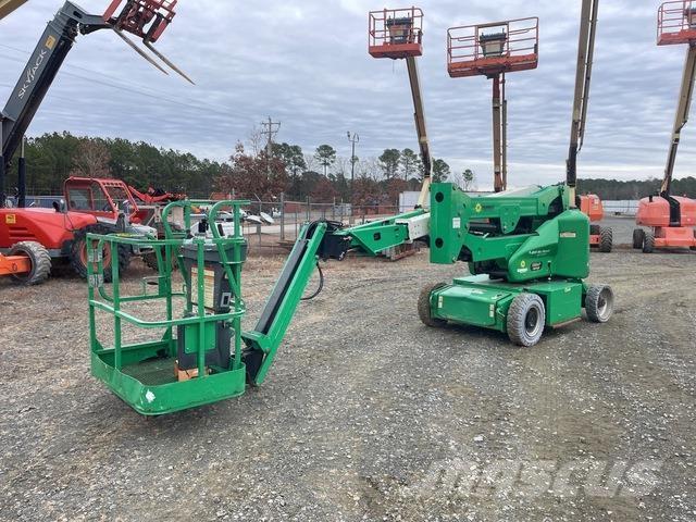 JLG E400AJPN 관절형 전동이동 리프트