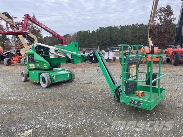 JLG E400AJPN 관절형 전동이동 리프트