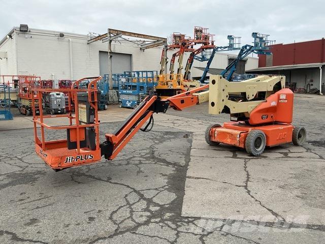 JLG E400AJPN 관절형 전동이동 리프트