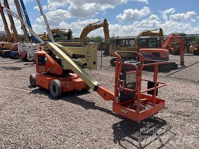 JLG E400AN 관절형 전동이동 리프트