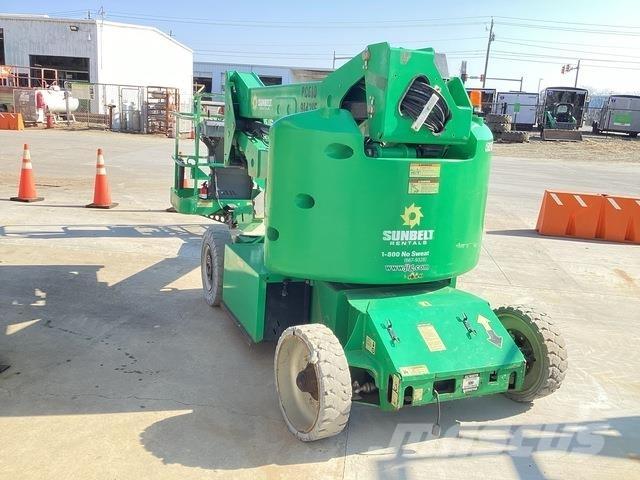 JLG E400AN 관절형 전동이동 리프트