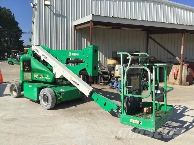 JLG E400AN 관절형 전동이동 리프트