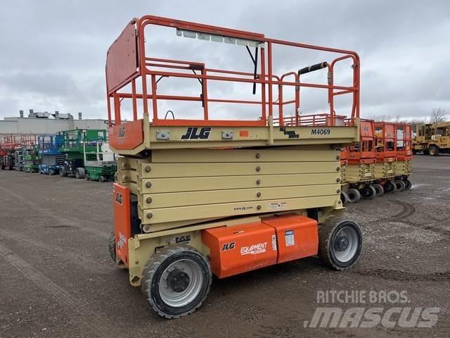 JLG M4069 가위형 리프트