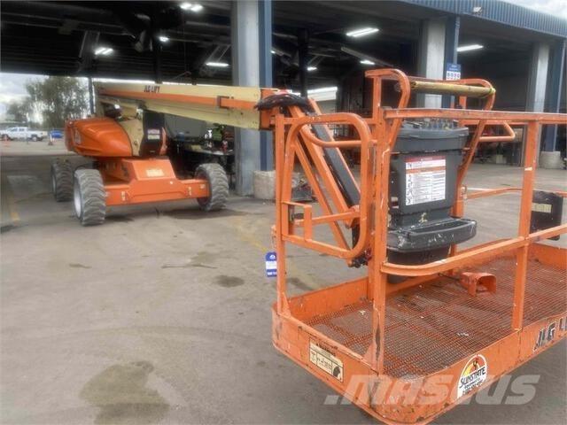 JLG M600J 관절형 전동이동 리프트